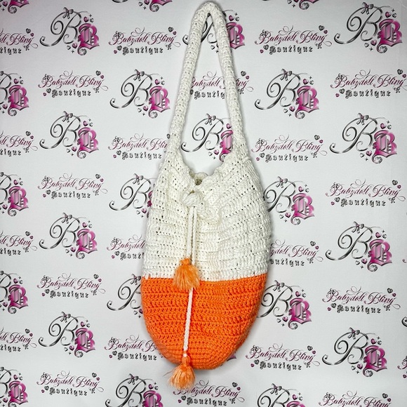 Tote handmade puff tassle Pom Pom Orange and White Crochet Shoulder Bag - Picture 1 of 10